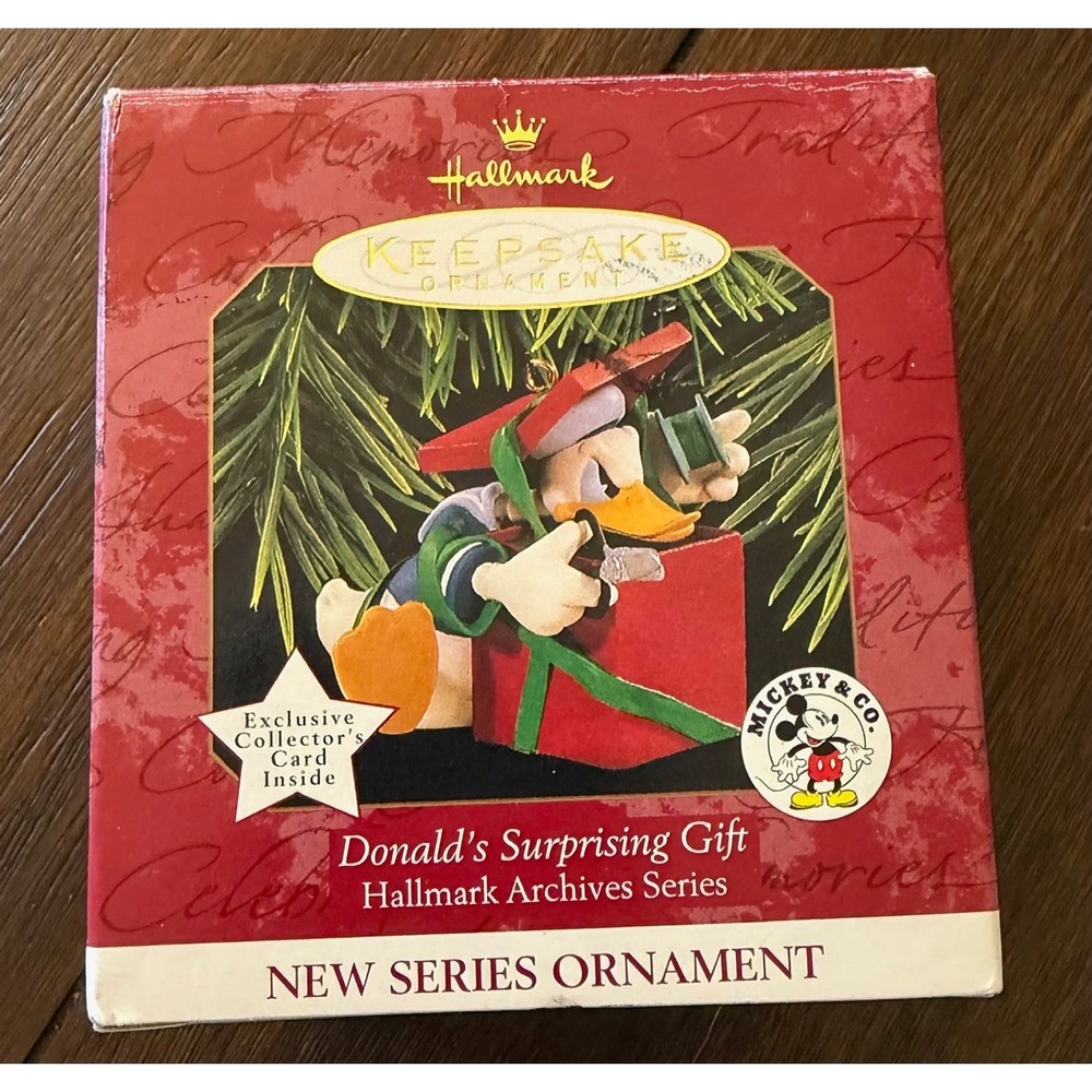 Hallmark 1997 Donald Duck Surprising Gift Archives Series Ornament QXD4025